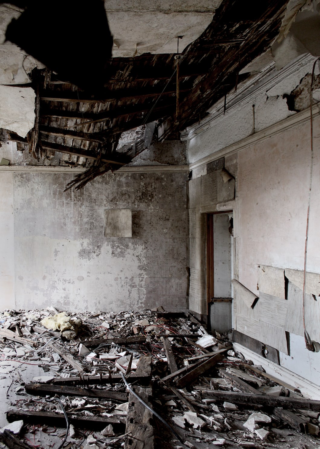abandoned-urbex-3392542027_7f918b66c5_o.jpg