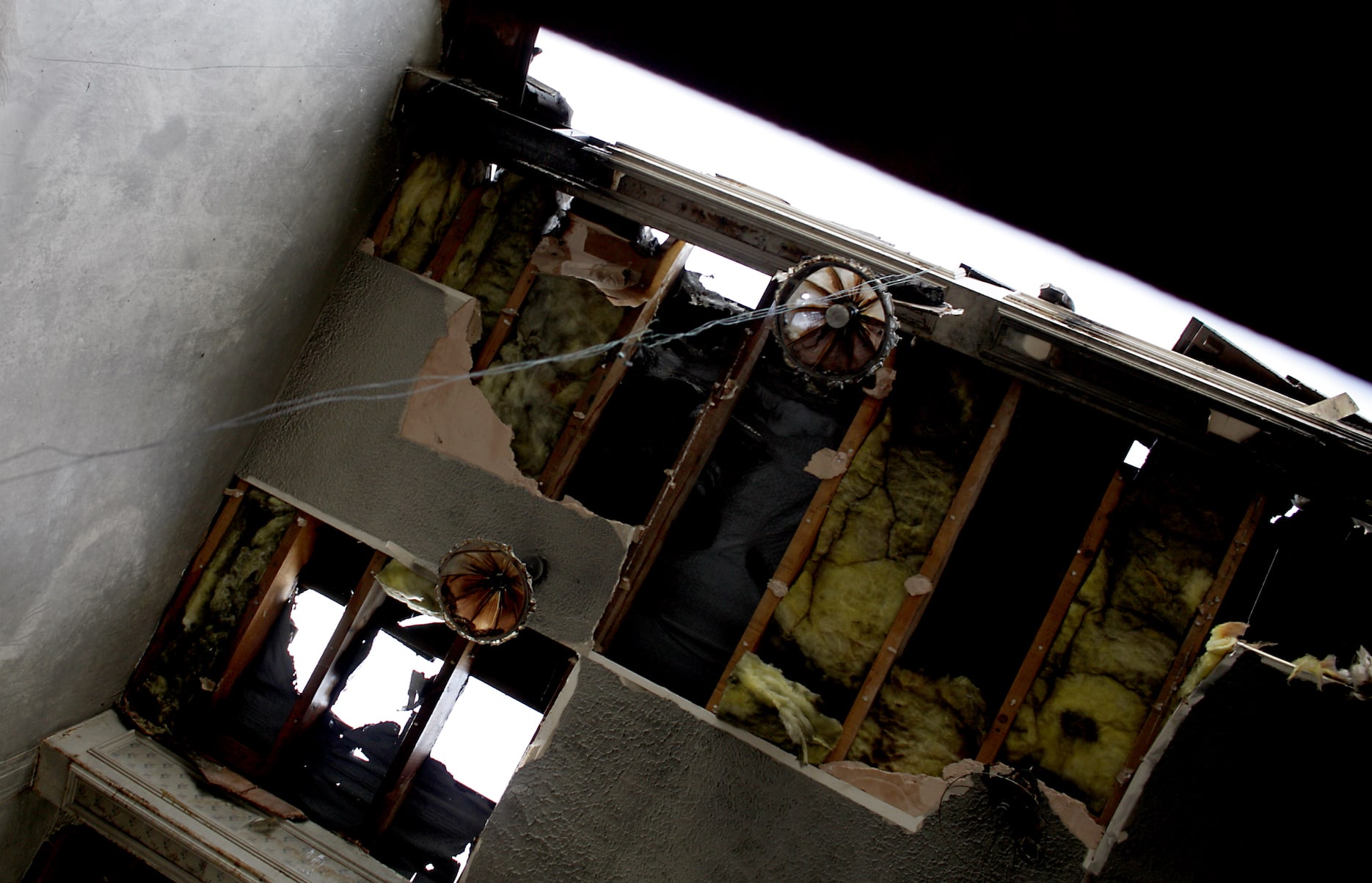 abandoned-urbex-lampshades_23675143006_o.jpg