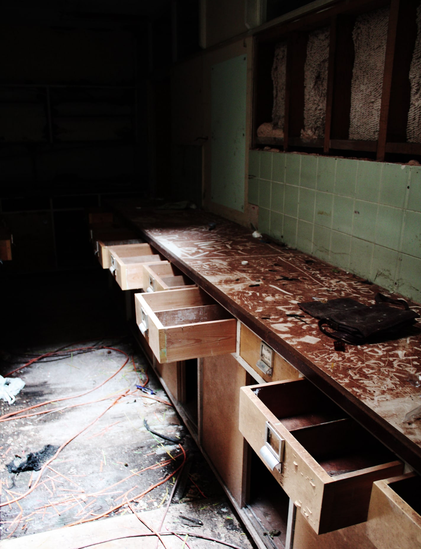 abandoned-urbex-the-pharmacy_3339459452_o.jpg