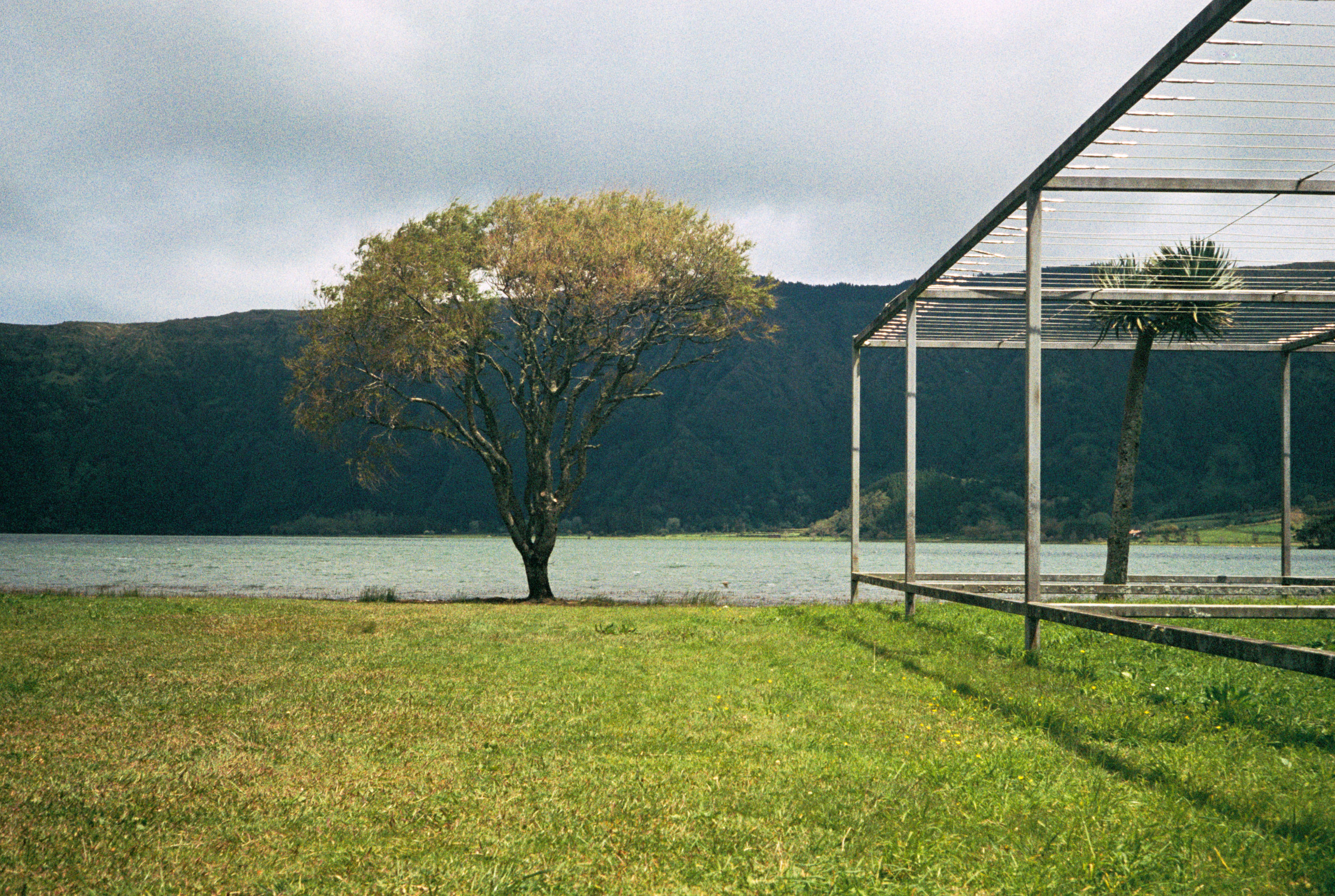 lagoa-azul-azores-agfa-optima-40mm-200iso.jpg
