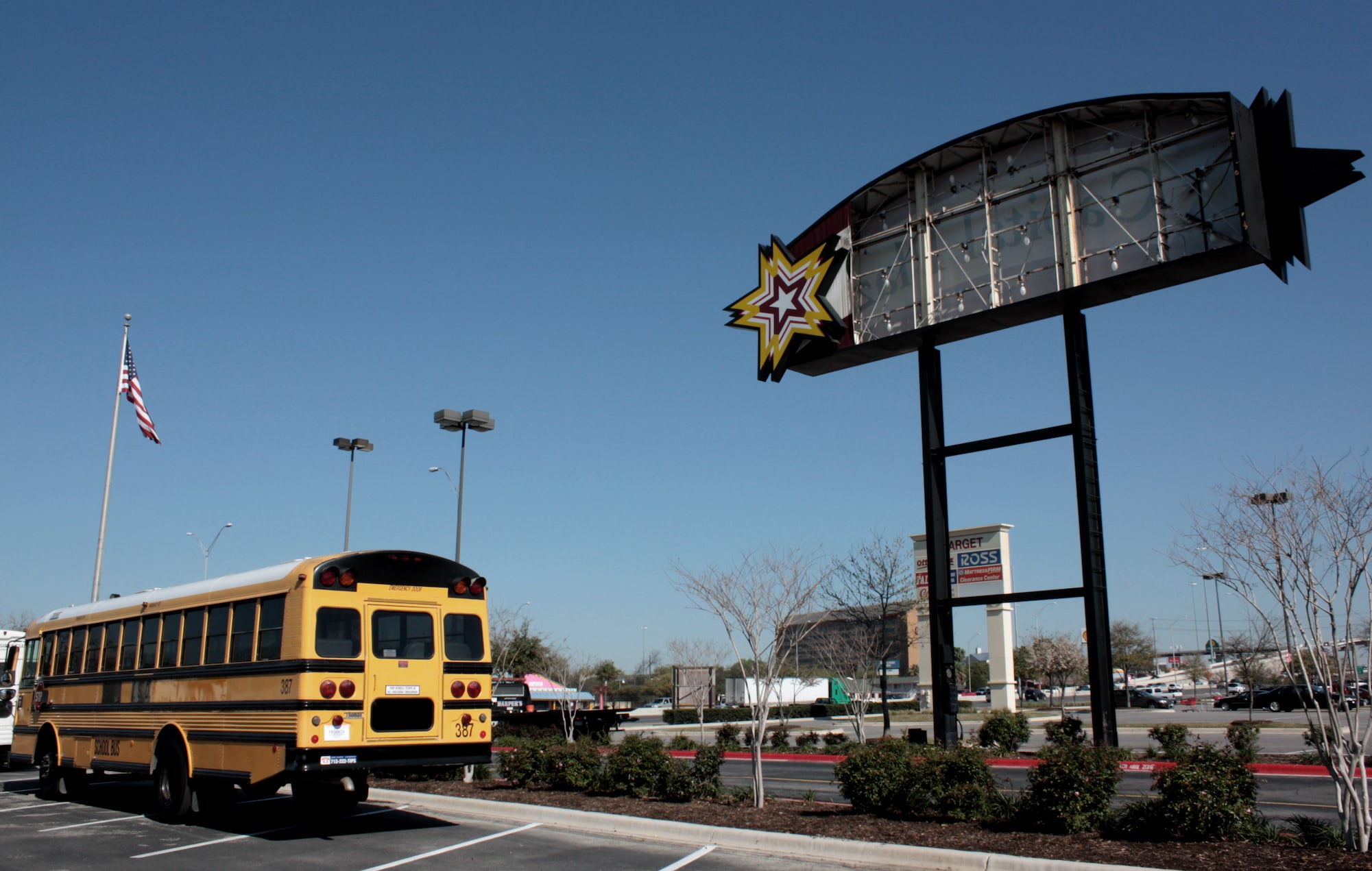 usa-stars--stripes-school-bus-mall-sign_3372616555_o.jpg